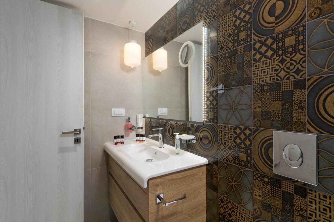 Orama Suites Milos Adamantas  Exteriör bild